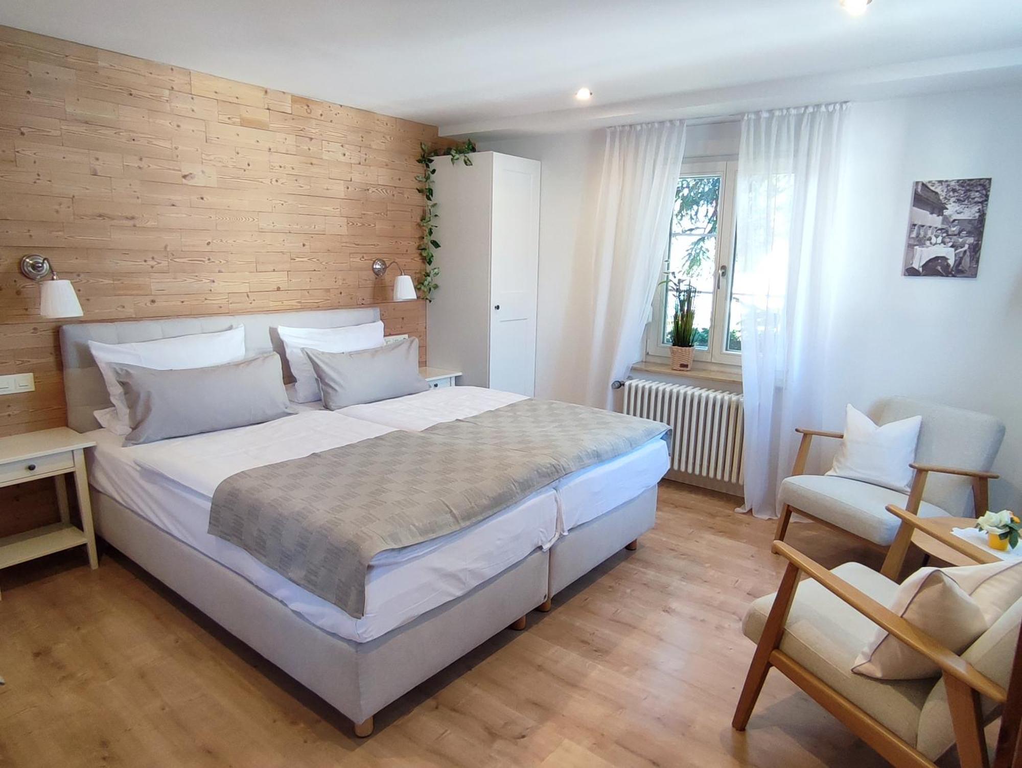 Boutique-Hotel Krone Denzlingen Bagian luar foto
