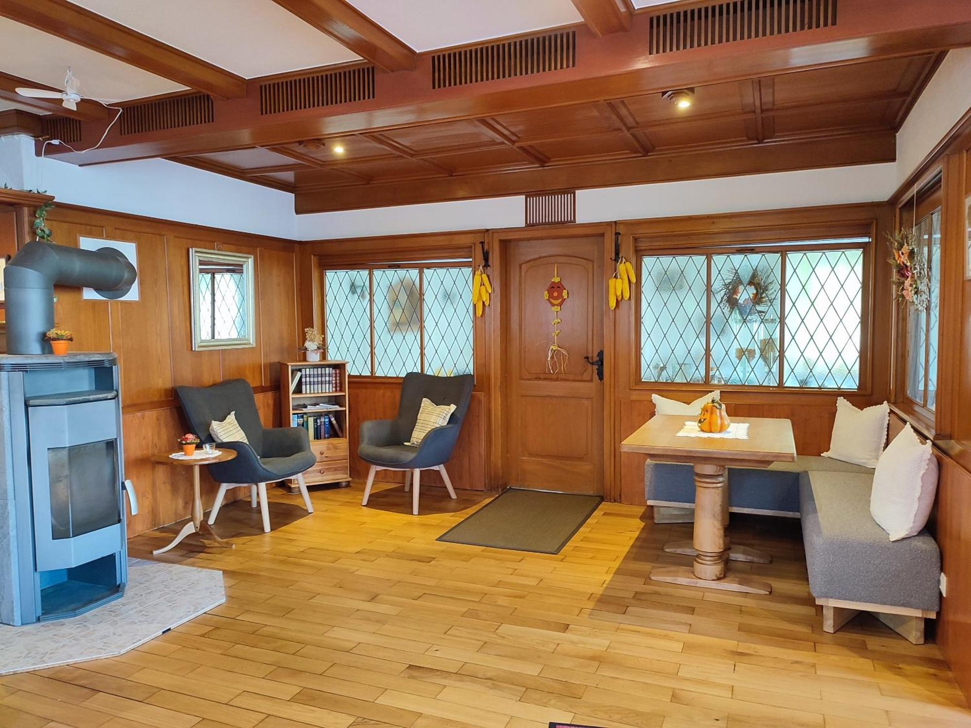 Boutique-Hotel Krone Denzlingen Bagian luar foto