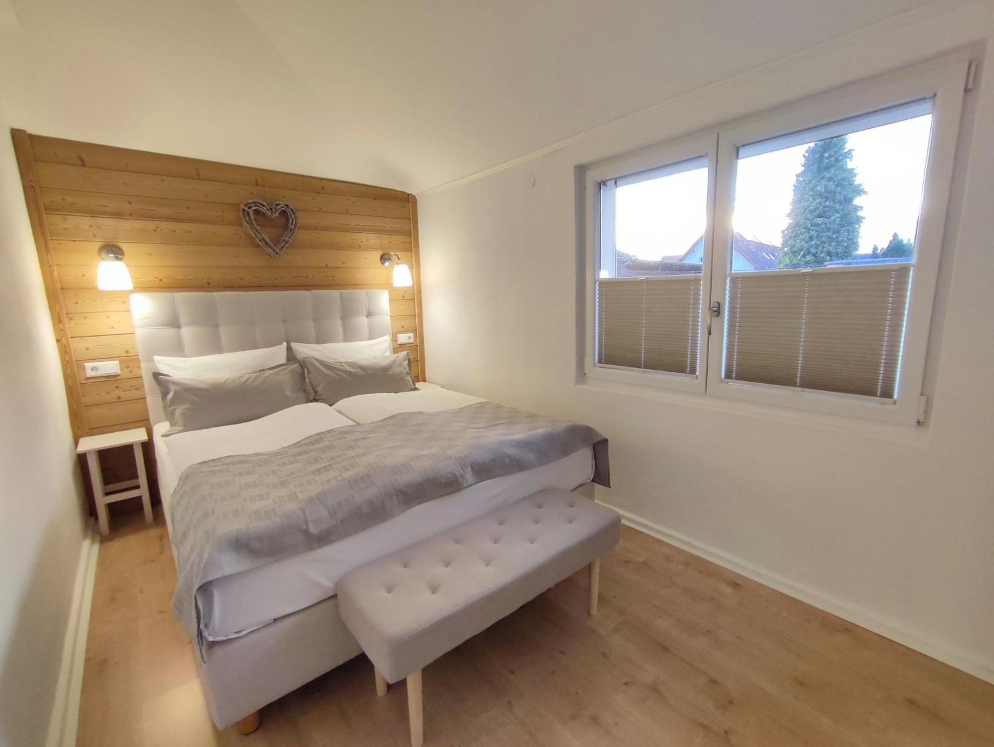 Boutique-Hotel Krone Denzlingen Ruang foto